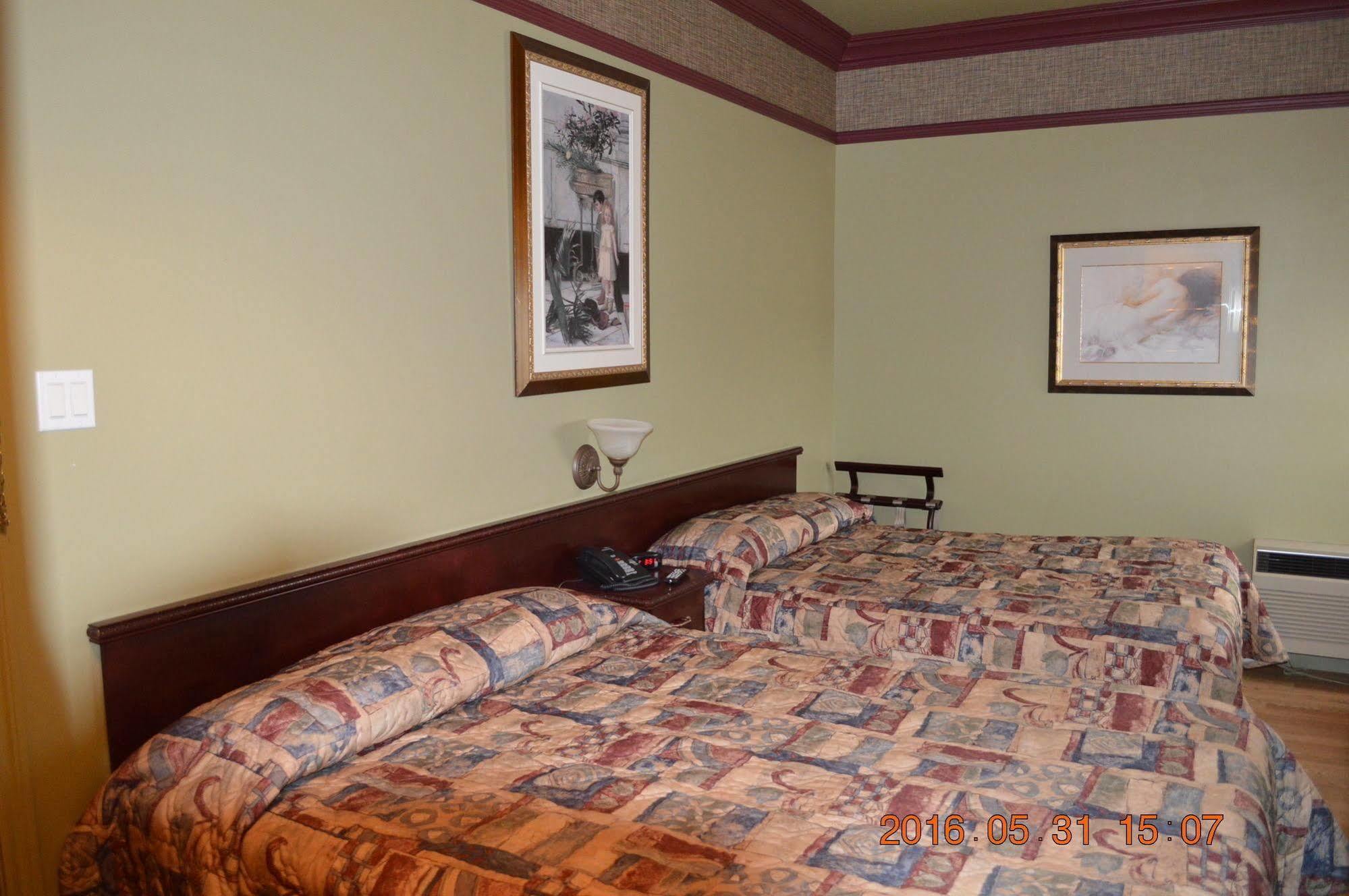 Motel-Auberge Helene Victoriaville Eksteriør billede