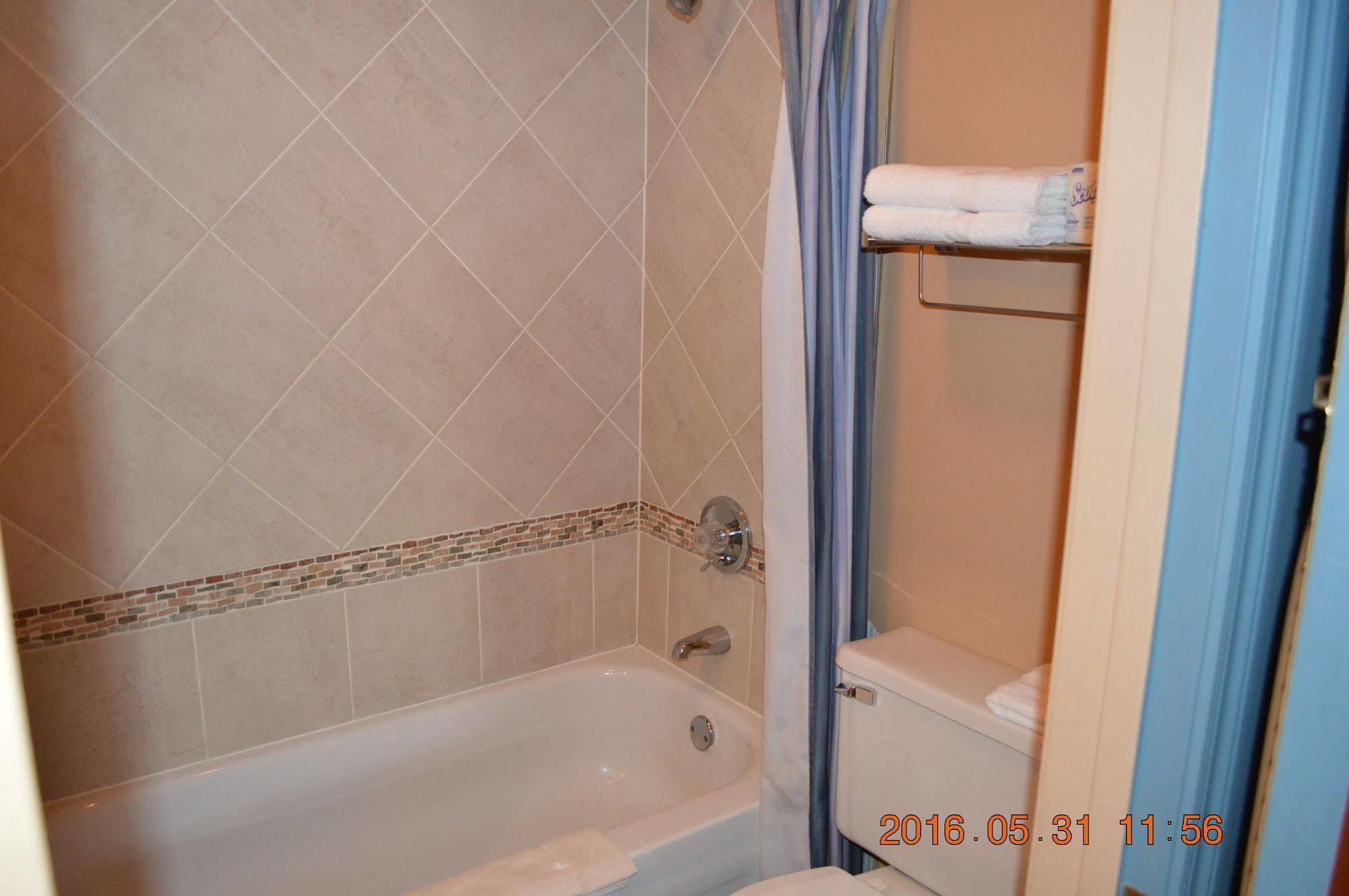 Motel-Auberge Helene Victoriaville Eksteriør billede