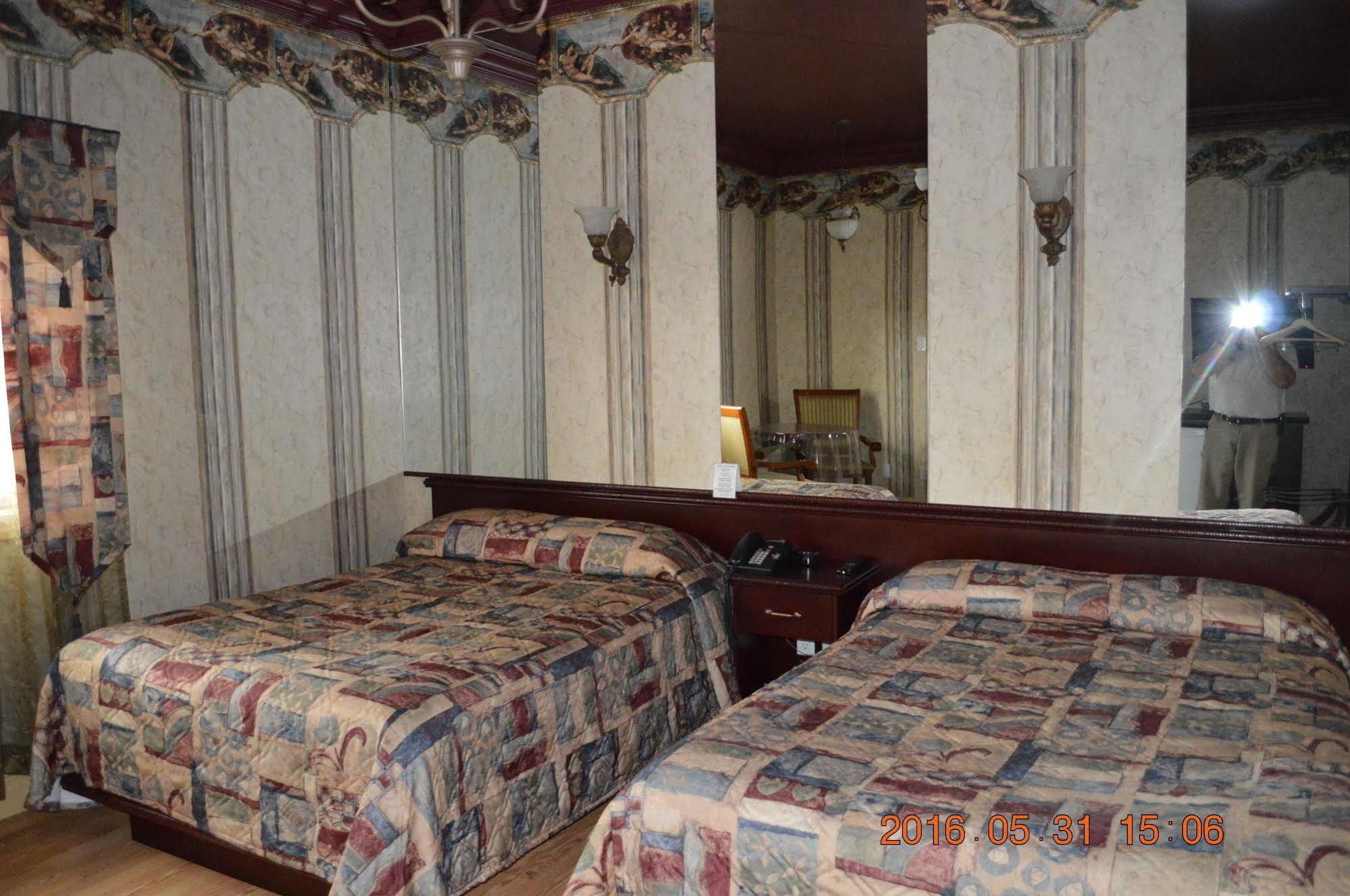 Motel-Auberge Helene Victoriaville Eksteriør billede