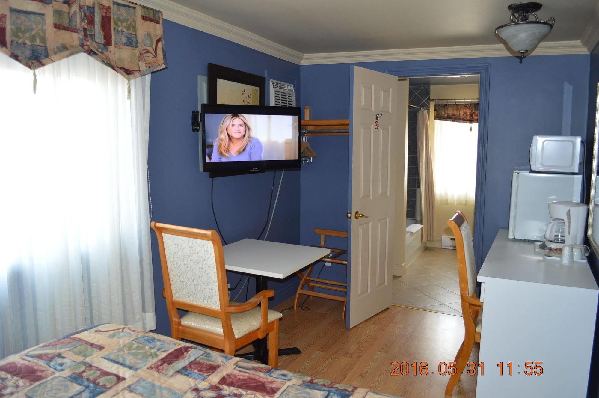 Motel-Auberge Helene Victoriaville Eksteriør billede